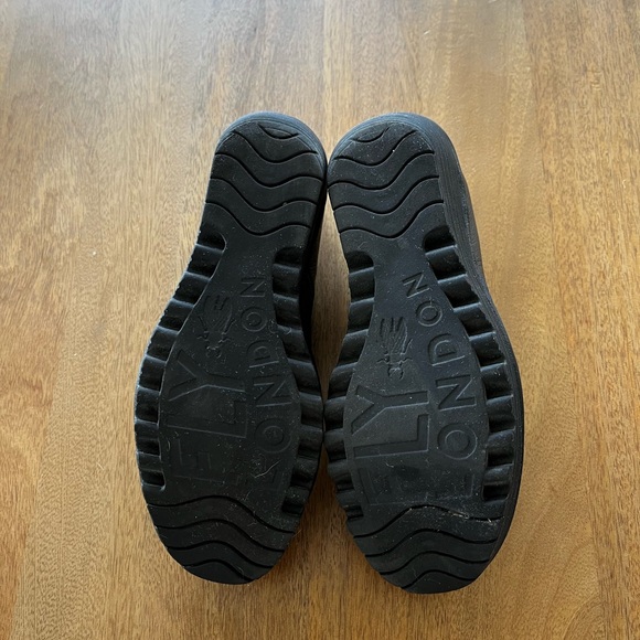 FLY London Yaz Wedge Pump, Black Mousse EUR Size 37 made in Portugal- in box - Picture 4 of 5